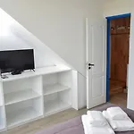 V&P Apt